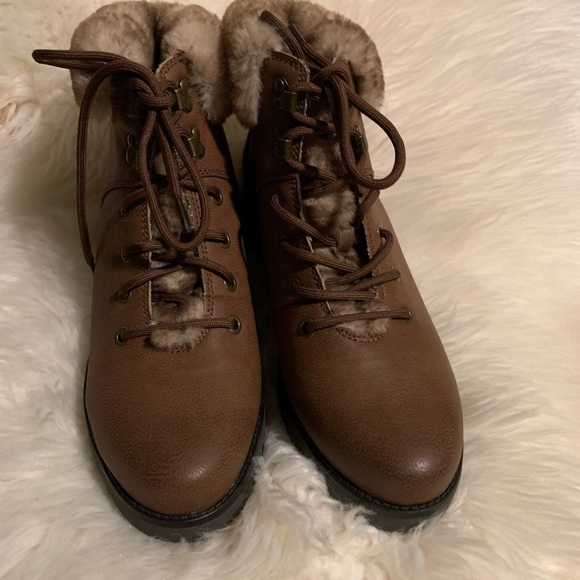 SOUL Naturalizer
Quentin Faux Fur Boot - Picture 8 of 10